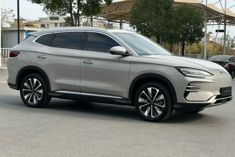 Used BYD Song PLUS New Energy 2025 EV Intelligent Driving Edition 520km Luxury Model
