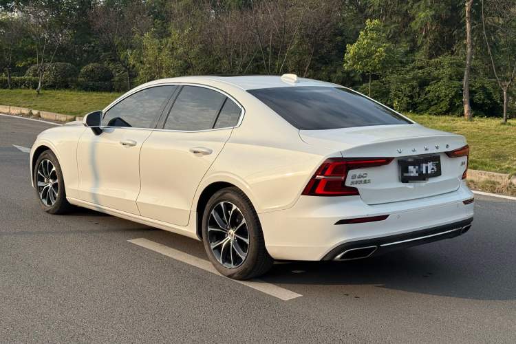 Used Volvo S60 2022 B4 Zhiyi Luxury Edition