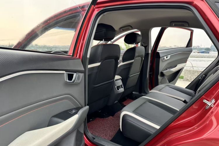 Used Baojun RC-6 2019 1.5T CVT 24-Hour Online Luxury Edition