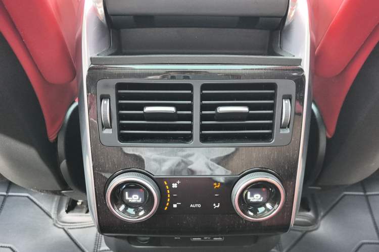 Used Land Rover Range Rover Sport 2022 3.0 L6 YAO Black Edition
