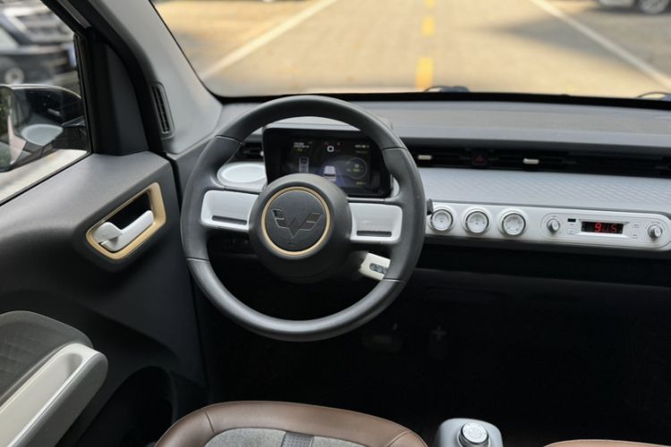 Used Wuling Hongguang MINIEV 2022 GAMEBOY 200km Gaming Edition with Lithium Iron Phosphate
