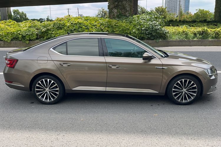 Used Skoda Superb 2016 TSI330 DSG Smart Drive Edition
