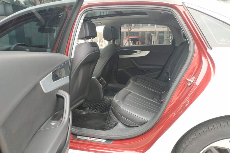 Used Audi A4L 2022 40 TFSI Fashion Dynamic Model
