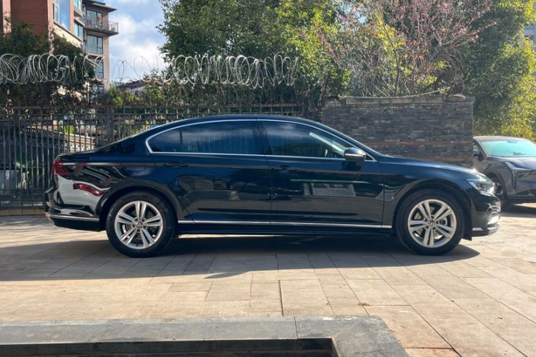 Used Volkswagen Magotan 2025 Zhongxiang Version 280TSI DSG Comfort Edition
