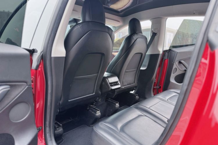 Used Tesla Model Y 2021 Long-Range All-Wheel-Drive Version