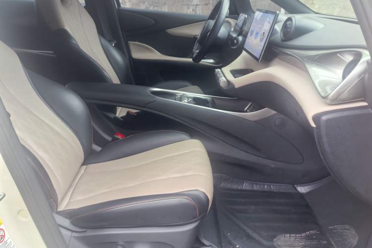 Used BYD Dolphin 2023 420 km Fashion Edition
