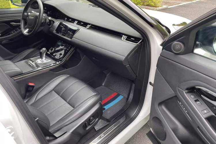 Used Land Rover Range Rover Evoque 2020 249 PS R-DYNAMIC SE Sport Technology Edition
