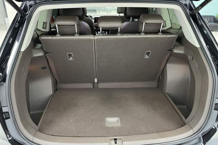 Used Volkswagen Viloran 2024 380TSI Premium Edition
