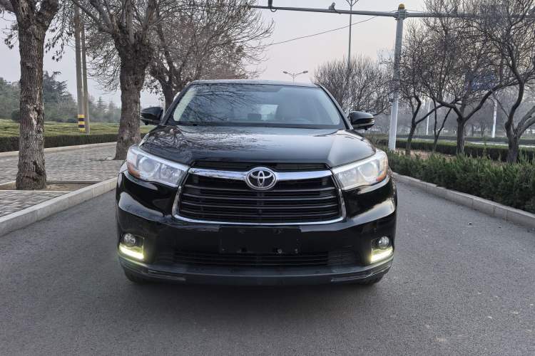 Used Toyota Highlander 2015 2.0T Two-Wheel Drive Elite Edition 7 Seats
