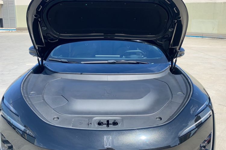 Used  12 2025 Ultra Extended-Range Edition
