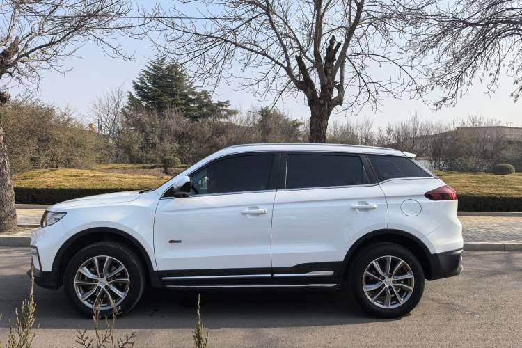 Used Geely Auto Emgrand X7 Sport 2020 1.8TD DCT Two-Wheel Drive Smart Connect 4G-Enabled Version
