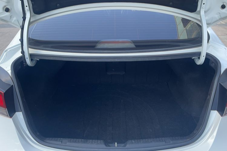 Used Hyundai Elantra 2016 1.6L Manual Prestige Edition
