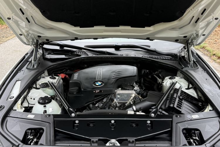 Used BMW 5 Series 2017 520Li Elegant Edition
