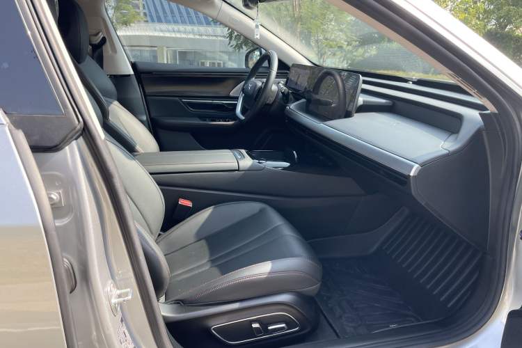 Used XPeng P7 2022 670E+
