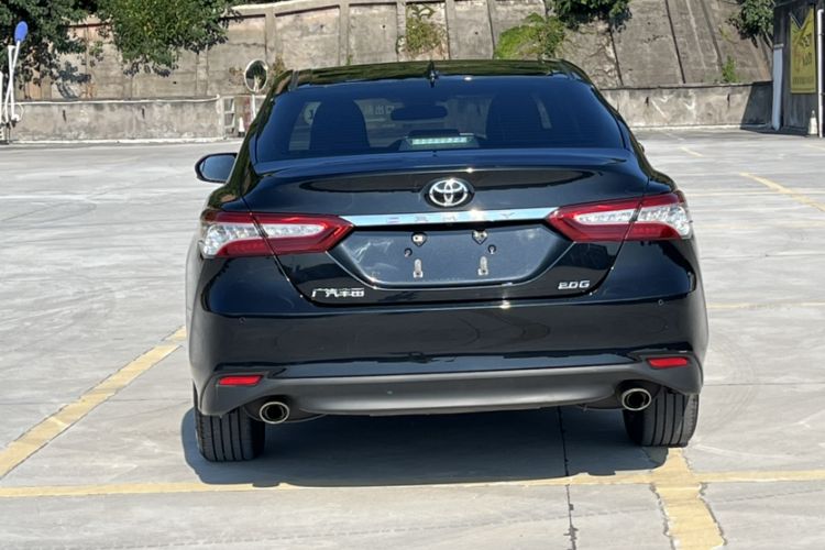 Used Toyota Camry 2021 2.0G Luxury Edition
