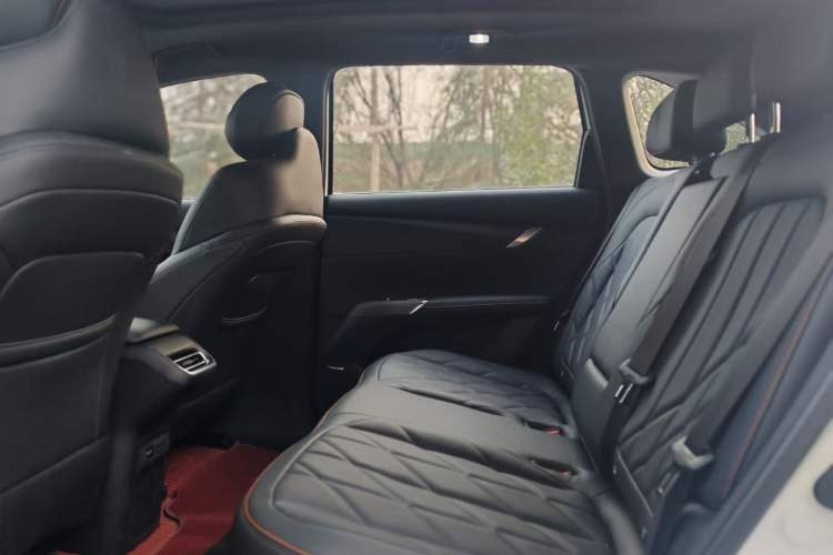 Used Changan CS75 PLUS 2025 4th Generation UItra 2.0T New Blue Whale Smart Intelligent Powertrain Version