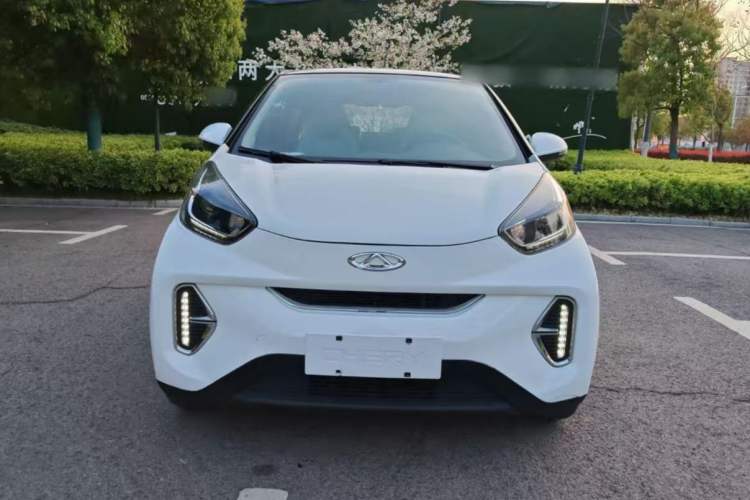 Used Chery Little Ant 2022 Sweet Pink Edition Half-Sugar Version Lithium Iron Phosphate 29.2 kWh 30 kW 301 km
