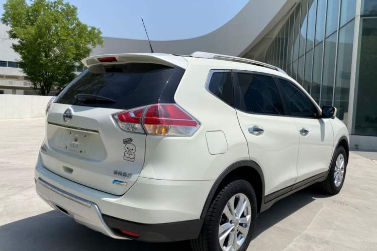 Used Nissan X-Trail 2015 2.0L CVT Comfort MAX Edition 2WD
