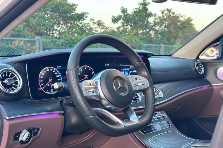 Used Mercedes-Benz E-Class 2019 E 300 L Sport Luxury Edition
