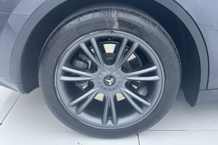 Used Tesla Model Y 2024 Rear-Wheel-Drive Version
