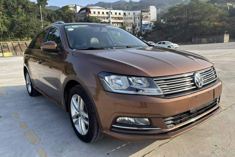 Used Volkswagen Gran Lavida 2015 1.6L Automatic Comfort Edition
