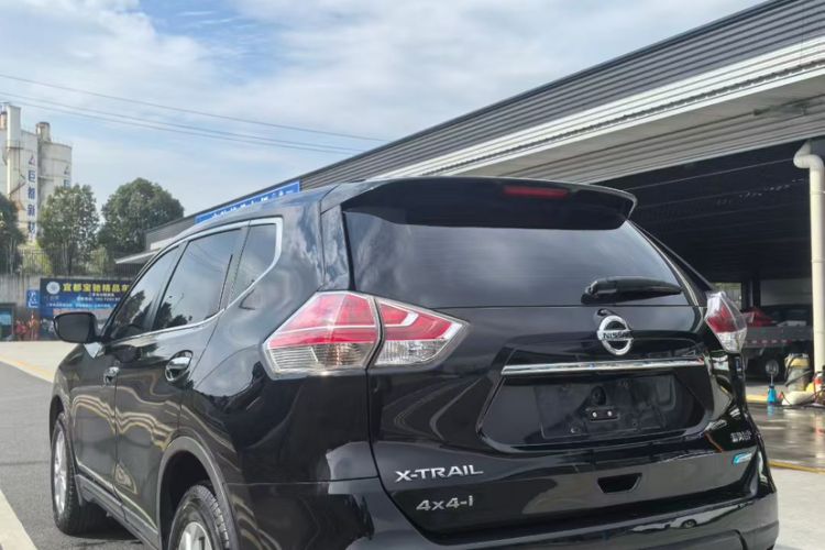 Used Nissan X-Trail 2016 2.0L CVT Smart Enjoyment Version 4WD