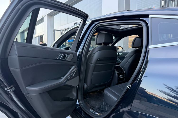 Used BMW X6 2020 xDrive40i Luxury Model with M Sport Package