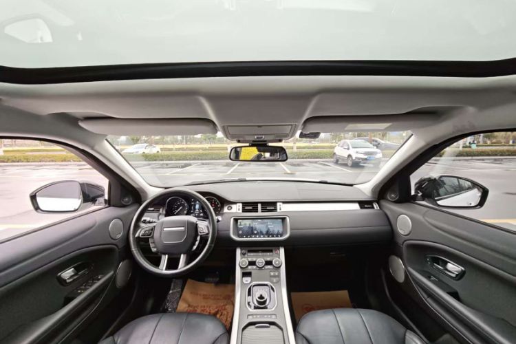 Used Land Rover Range Rover Evoque 2018 240 PS SE Smart Brilliance Edition
