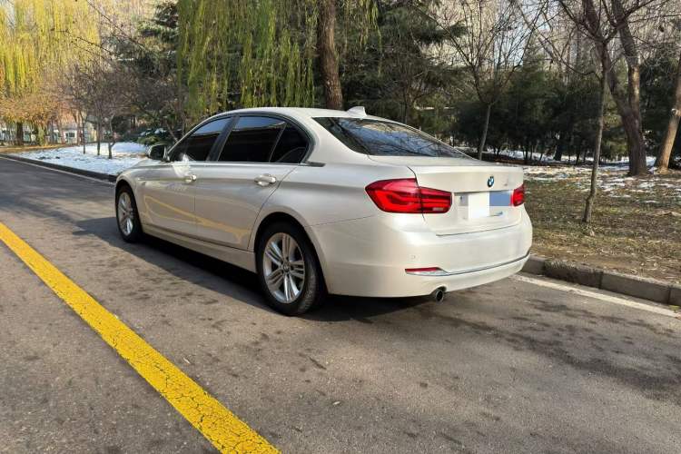 Used BMW 3 Series 2016 320Li Ambition Model
