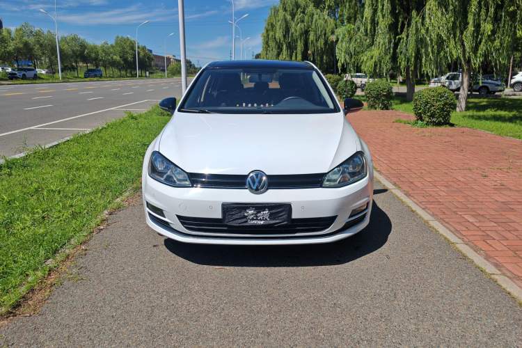 Used Volkswagen Golf 2017 230TSI Automatic Comfort Edition – Celebrating Milestone of One Million Units
