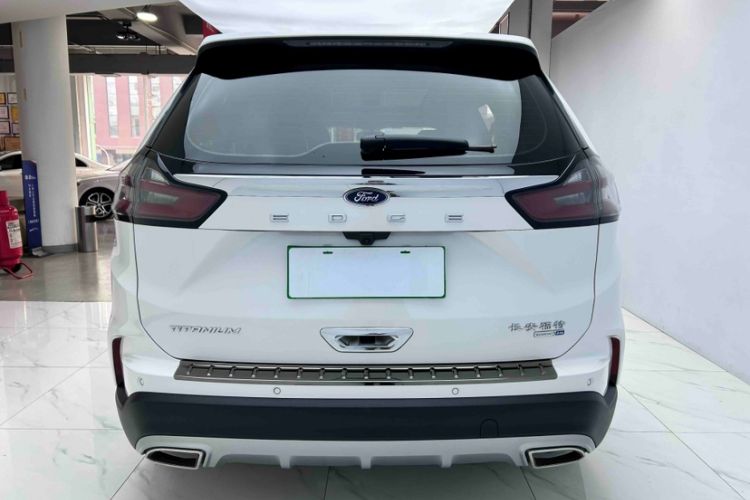 Used Ford Edge 2021 PLUS EcoBoost 245 Two-Wheel-Drive Platinum Edition 5 Seats
