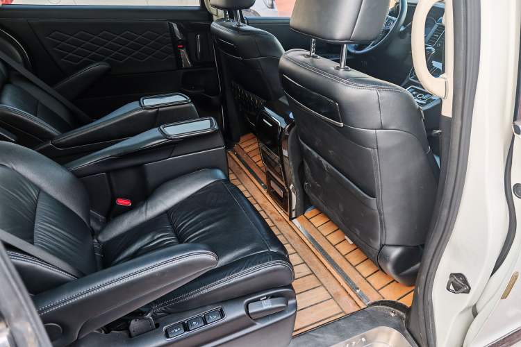 Used Honda Elysion 2019 2.0L Hybrid Supreme Edition
