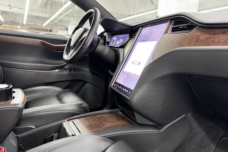 Used Tesla Model X 2019 Long-Range Version
