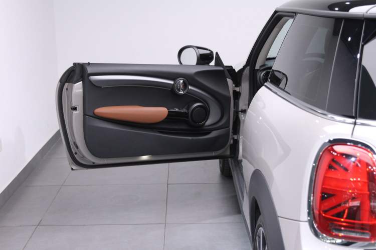 Used  MINI 2022 1.5T COOPER Artist
