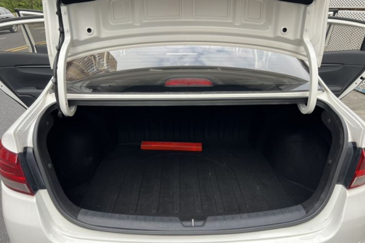 Used Kia K2 2017 Sedan 1.4L Manual Transmission GLS
