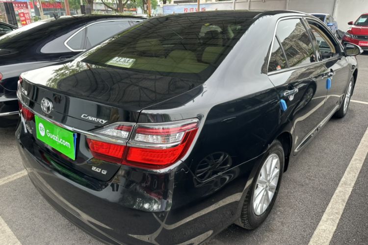 Used Toyota Camry 2016 2.0G 10th Anniversary Leading Edition
