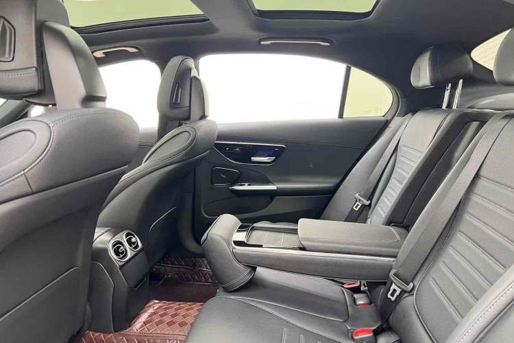 Used Mercedes-Benz C-Class 2023 Second Facelift C 260 L Sport Edition
