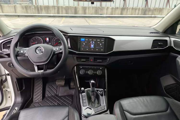 Used Volkswagen Tayron 2019 330TSI Two-Wheel-Drive Luxury Version China V Emission Standard
