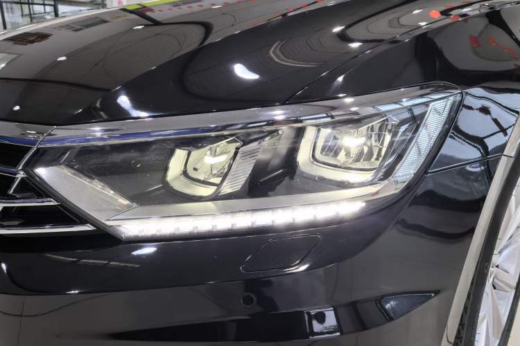 Used Volkswagen Magotan 2018 330TSI DSG Advanced Model
