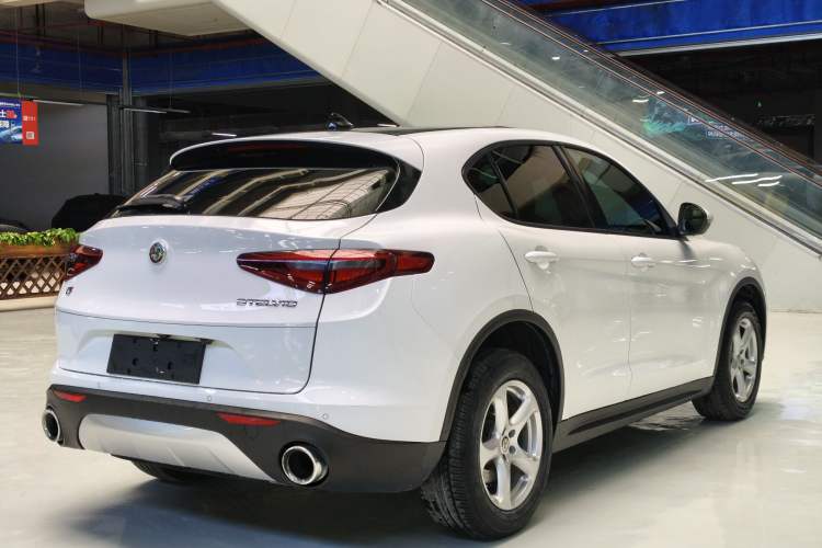 Used Alfa Romeo Stelvio 2017 2.0T 200HP Elite Edition