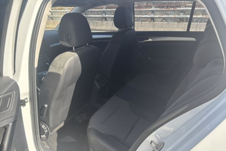 Used Volkswagen Golf 2018 230TSI Automatic Comfort Model
