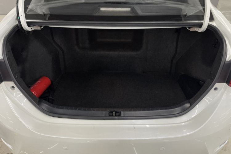 Used Toyota Corolla 2016 Dual-Engine 1.8L E-CVT Elite Edition
