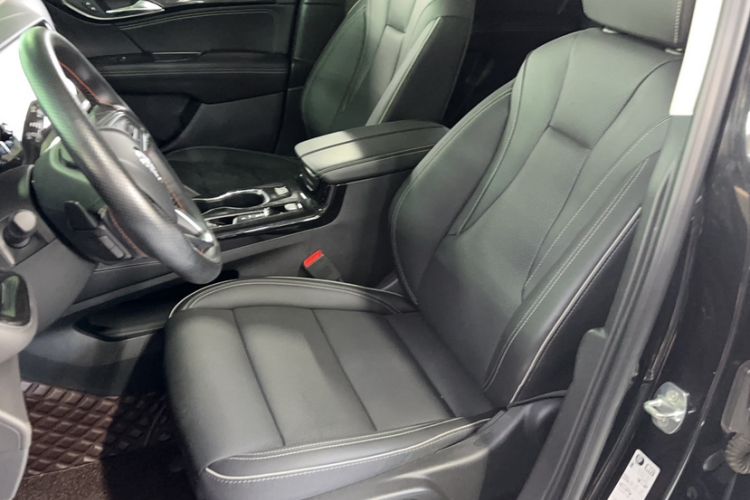 Used Buick Envision 2021 Encore Plus 652T Five-Seat All-Wheel-Drive Luxury Model
