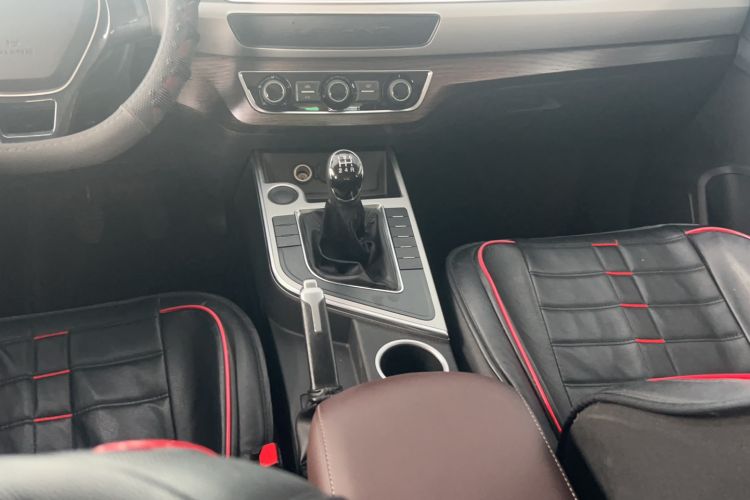 Used FORTHING T5 2023 Grand Edition 1.6L Manual Dream Version Five Seats
