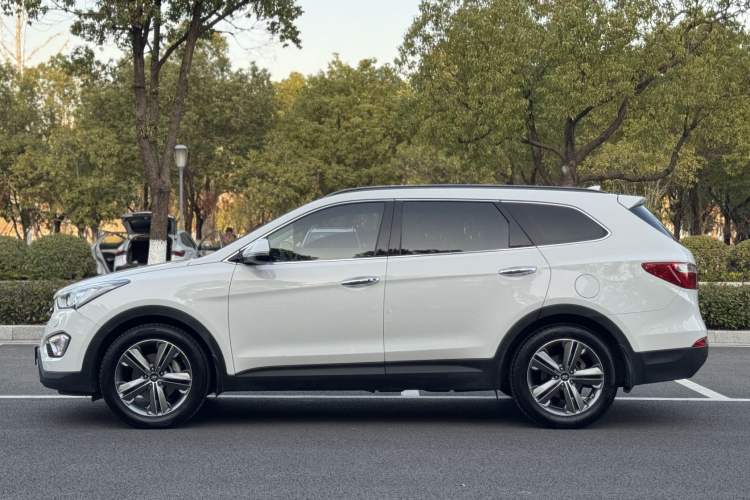 Used Hyundai Grand SantaFe 2013 3.0L 7-Seater 4x4 Flagship Edition