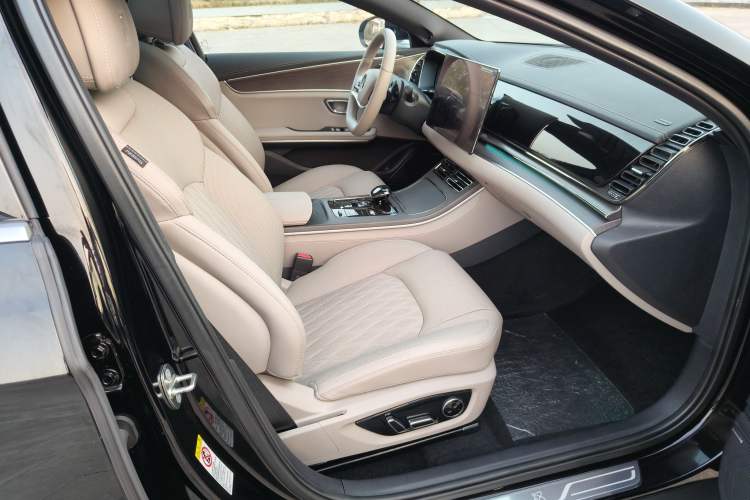 Used BYD Han 2025 EV with 701 km of Laser Radar-Enabled Intelligent Driving