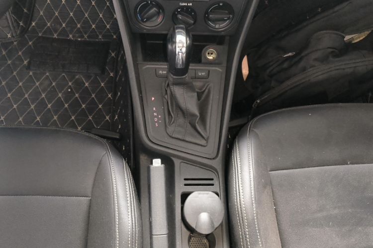 Used Volkswagen Lavida 2018 Classic 1.5L Automatic Fashion Edition China VI Standard
