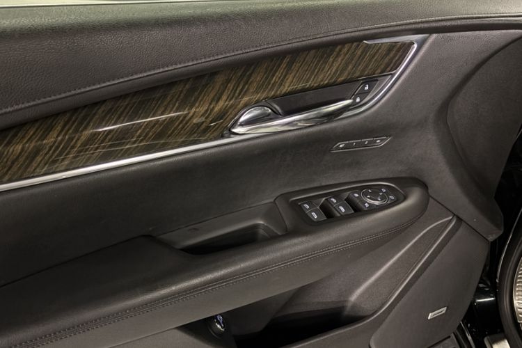 Used Cadillac XT5 2018 25T Luxury Model
