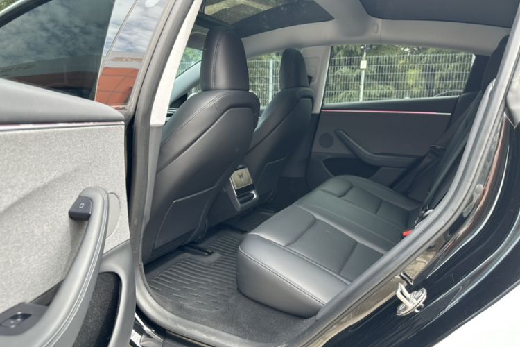 Used Tesla Model 3 2023 Rear-Wheel-Drive Version
