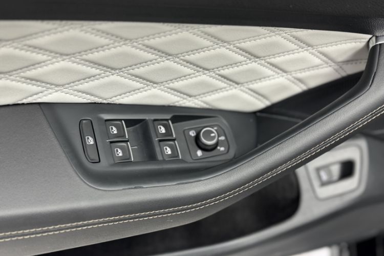 Used Volkswagen Magotan 2023 2 Million Units Commemorative Edition 330TSI DSG Luxury Version
